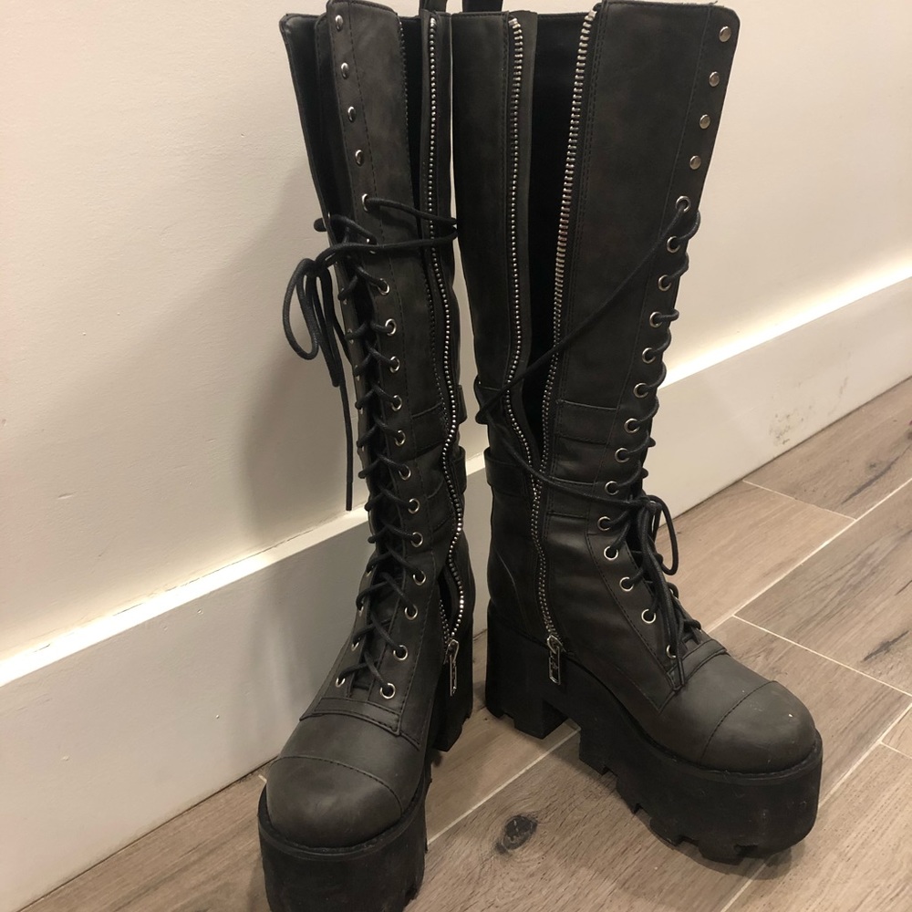 Current Mood Jane Doe Boots